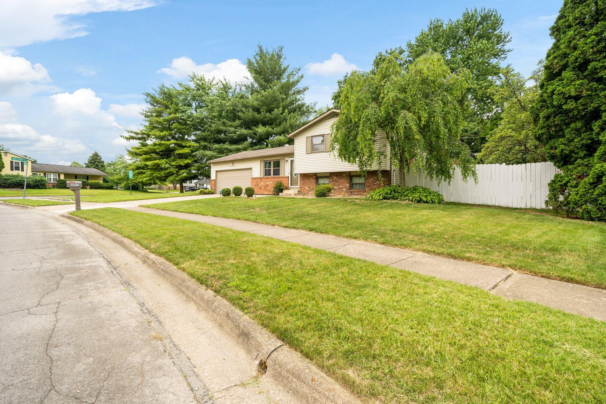 4895 Dunlap Road Columbus, OH 43229 - Photo 49 of 51 Exterior 4