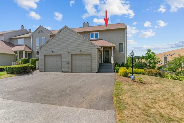 $429,900 | 72B Hilltop Drive, Unit F, North Providence, RI 02904