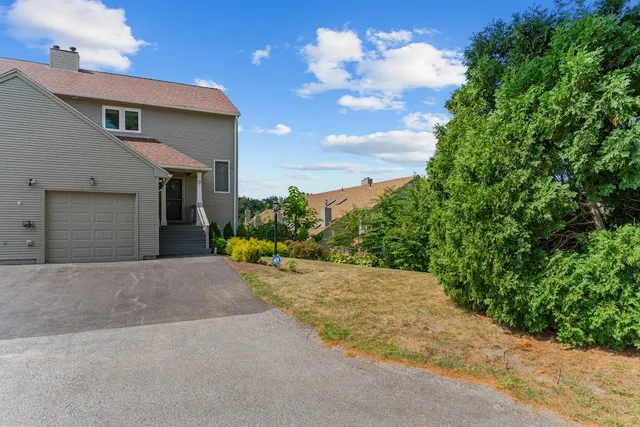 $429,900 | 72B Hilltop Drive, Unit F, North Providence, RI 02904