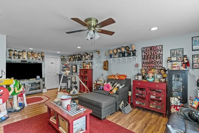 $429,900 | 72B Hilltop Drive, Unit F, North Providence, RI 02904