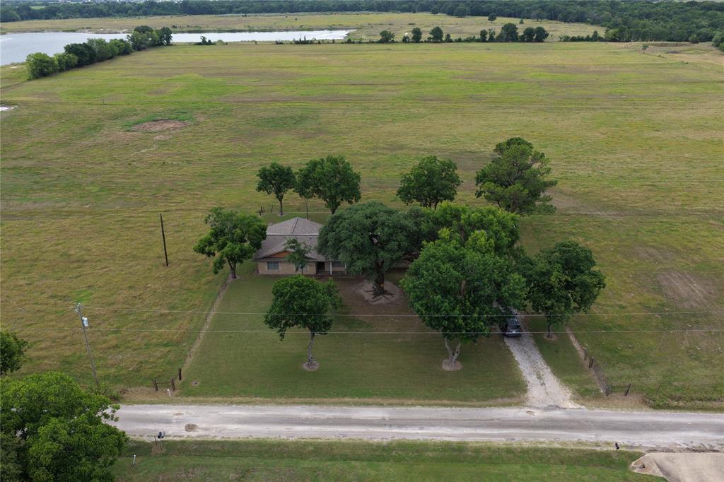 371 Liska Road Ennis, TX 75119 - Photo 10 of 11