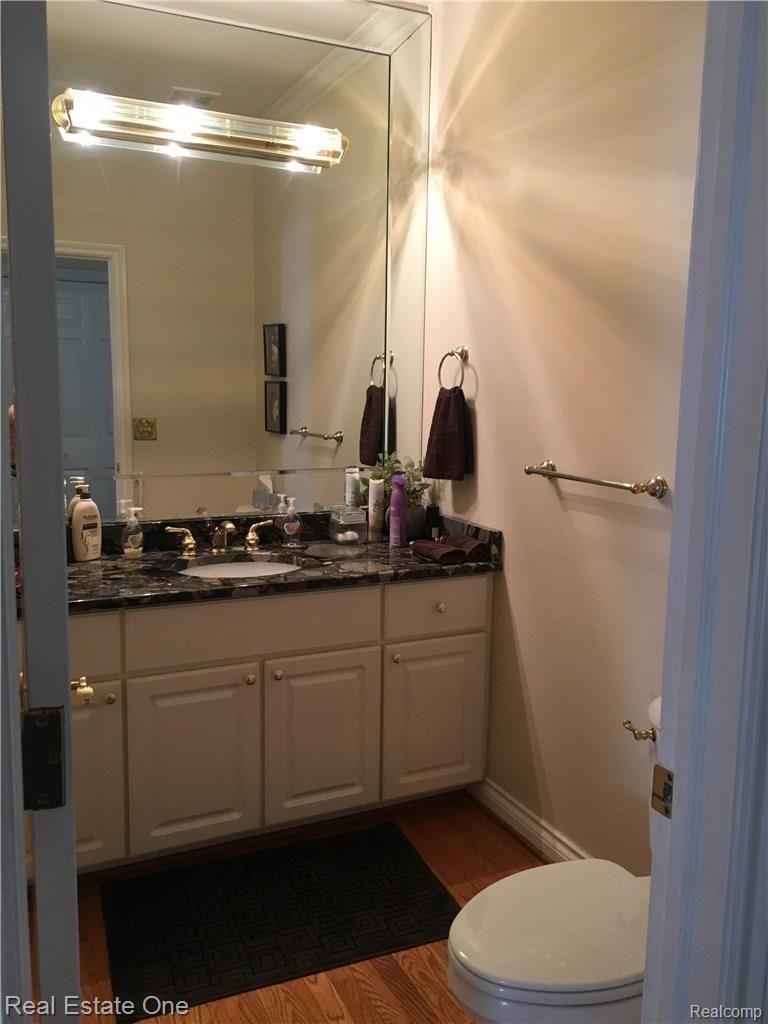 3697 Warwick Drive Rochester, MI 48309 - Photo 14 of 31 IMG_4423.JPG
