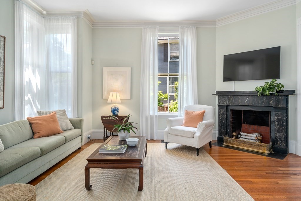 35 Brewster Street Cambridge, MA 02138 - Photo 3 of 20