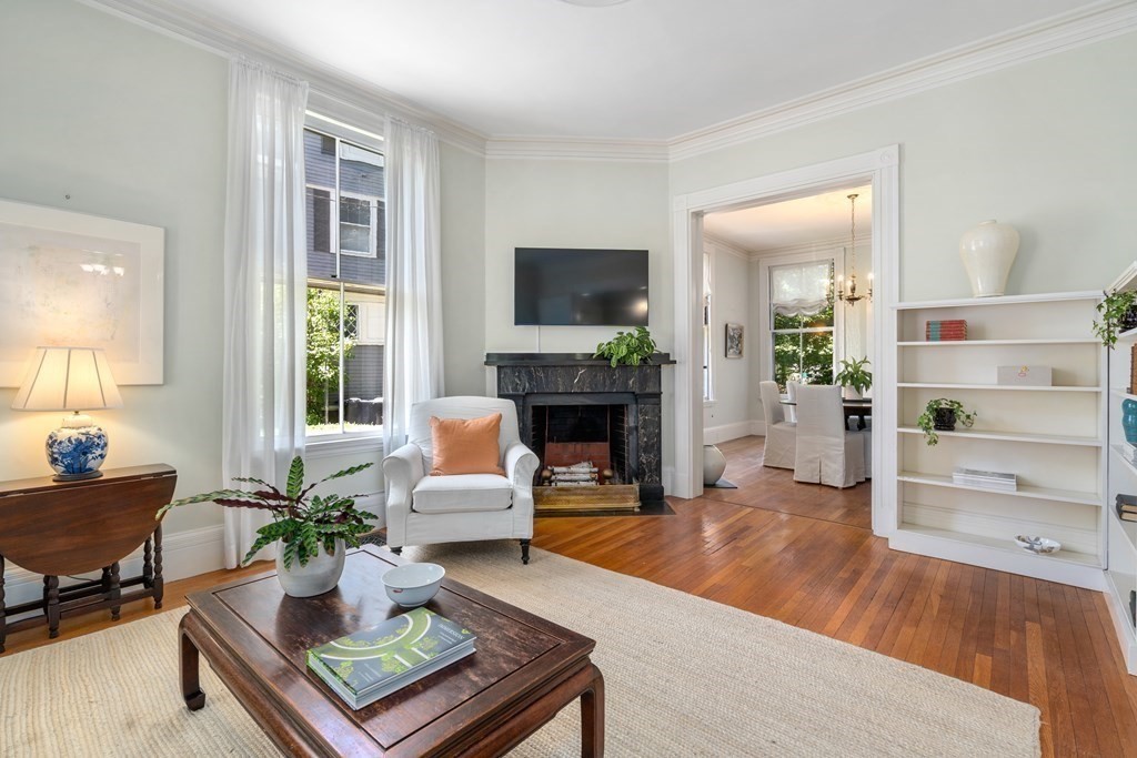 35 Brewster Street Cambridge, MA 02138 - Photo 4 of 20