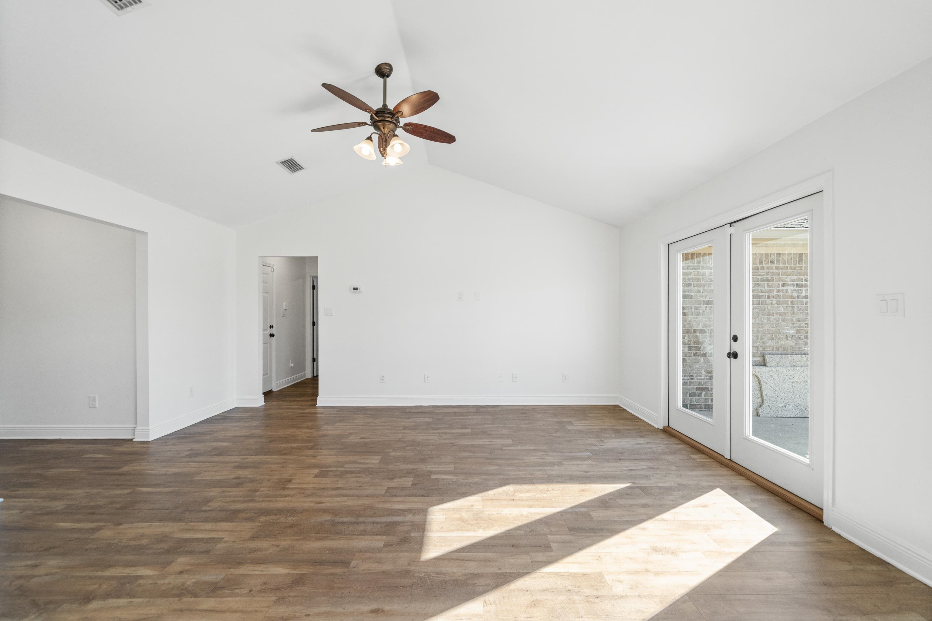 18634 Explorer Drive Loxley, AL 36551 - Photo 16 of 31 Living Room