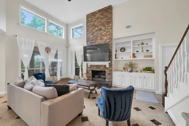 $6,000 | 70 North Skyflower Court, The Woodlands, TX 77381