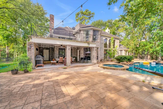 $6,000 | 70 North Skyflower Court, The Woodlands, TX 77381