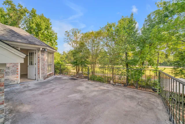 $6,000 | 70 North Skyflower Court, The Woodlands, TX 77381