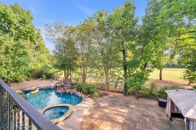 $6,000 | 70 North Skyflower Court, The Woodlands, TX 77381