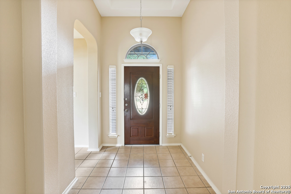 157 Crimson Tree Cibolo, TX 78108 - Photo 5 of 27 a front view of a house with garden