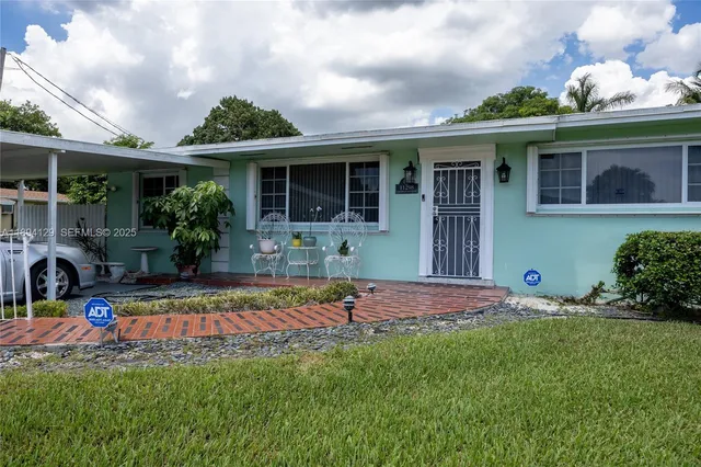 $700,000 | Westview, Miami, FL 33167