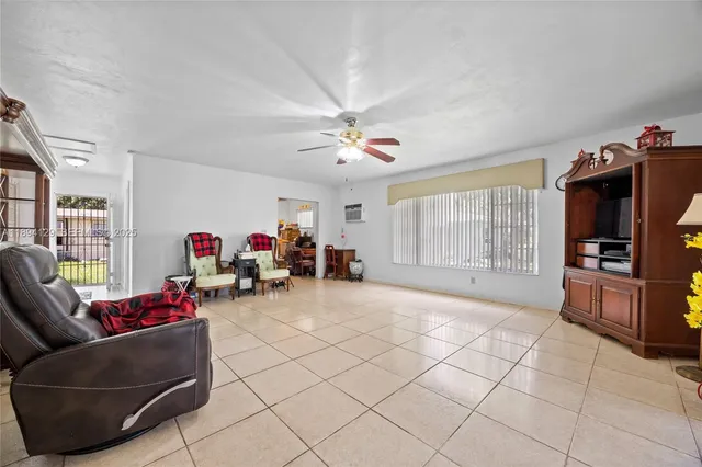$700,000 | Westview, Miami, FL 33167