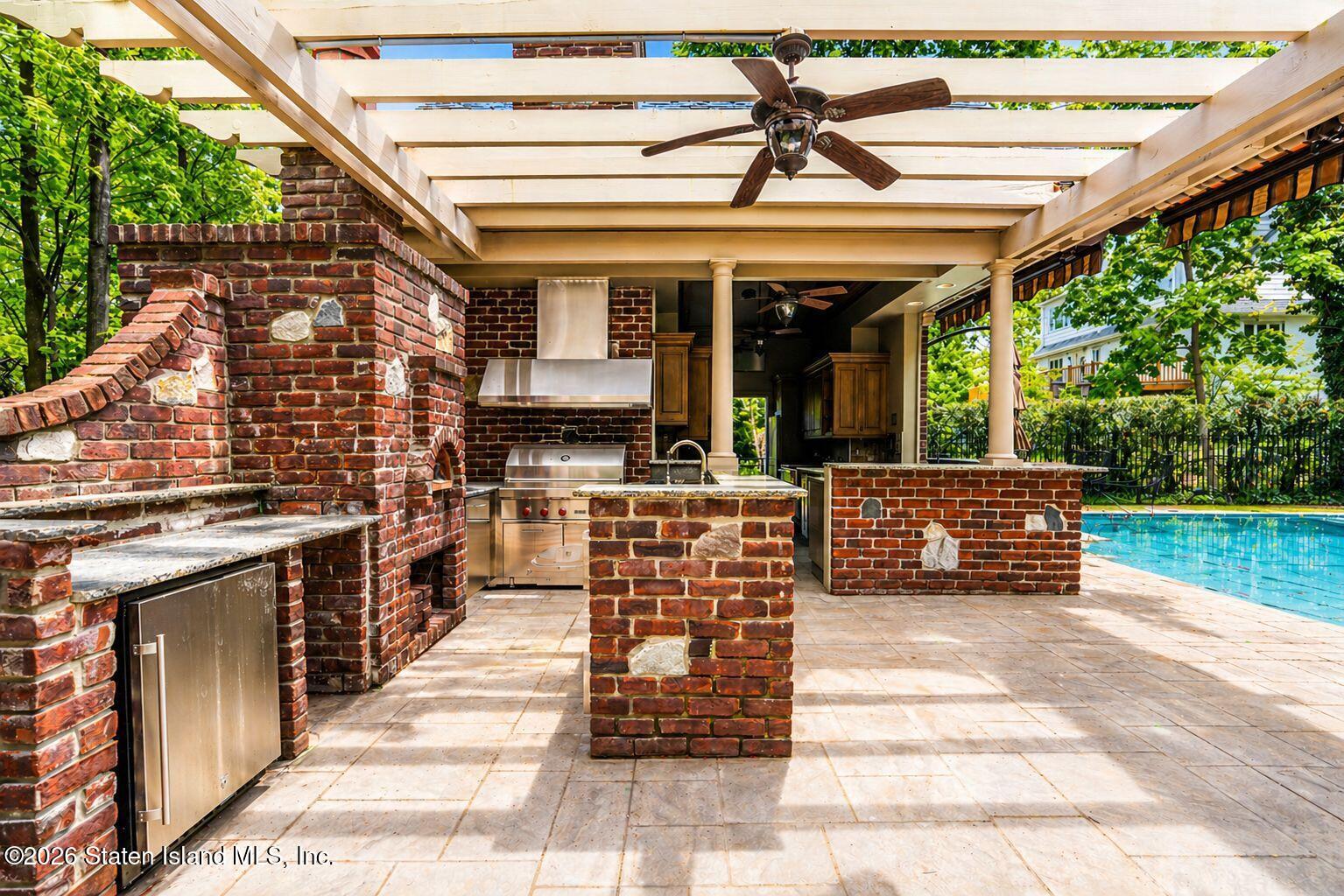 125 Benedict Road Staten Island, NY 10304 - Photo 71 of 96 125 full outdoor kitchen