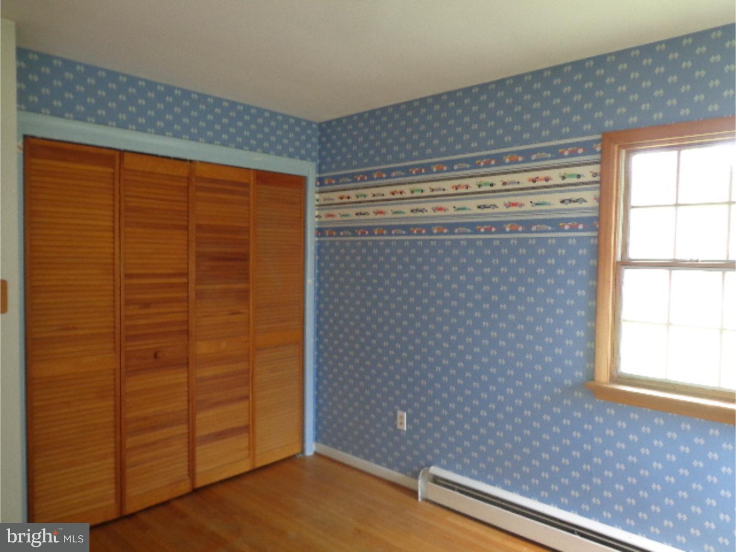 953 High Boulevard Reading, PA 19607 - Photo 3 of 10