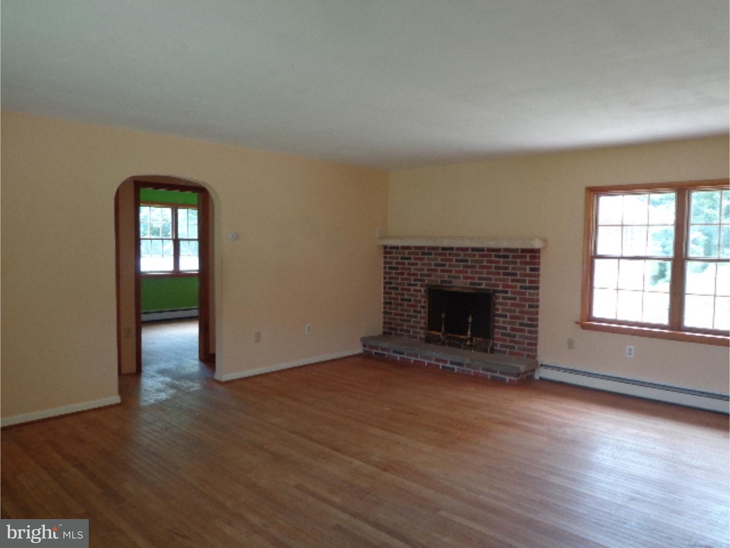 953 High Boulevard Reading, PA 19607 - Photo 8 of 10