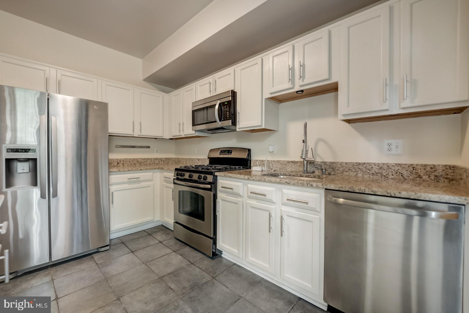 11408 Gate Hill Place, Unit J Reston, VA 20194 - Photo 4 of 19