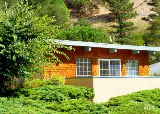 $2,100,000 | 92 Elizabeth Way, San Rafael, CA 94901