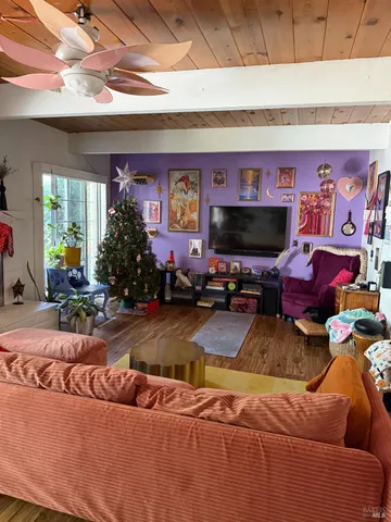 $2,100,000 | 92 Elizabeth Way, San Rafael, CA 94901