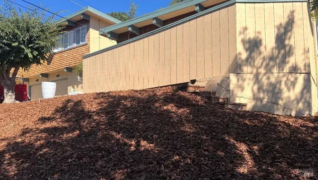 $2,100,000 | 92 Elizabeth Way, San Rafael, CA 94901