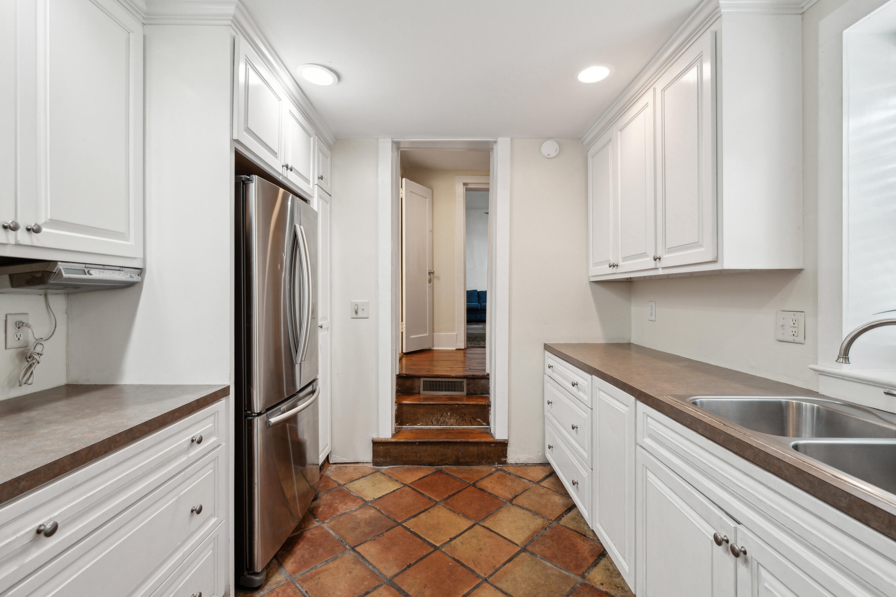66 Beaufain Street Charleston, SC 29401 - Photo 9 of 23 66BeaufainSt-KeenEyeMarketing-019