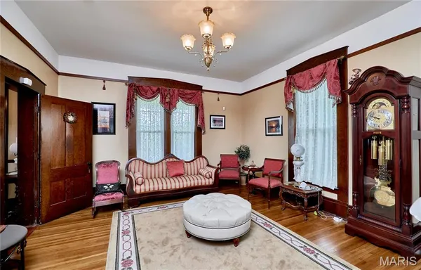 $450,000 | 403 North Main Street, Louisiana, MO 63353