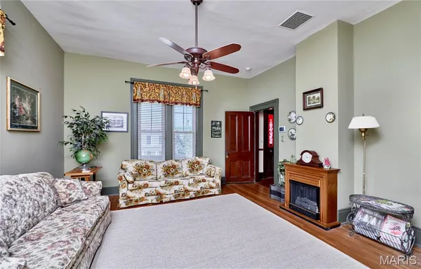 $450,000 | 403 North Main Street, Louisiana, MO 63353