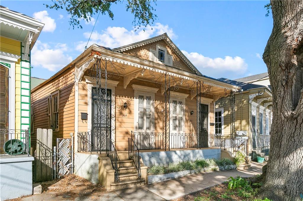1925 Bayou Road New Orleans, LA 70116 - Photo 1 of 12 Gallery Image 1