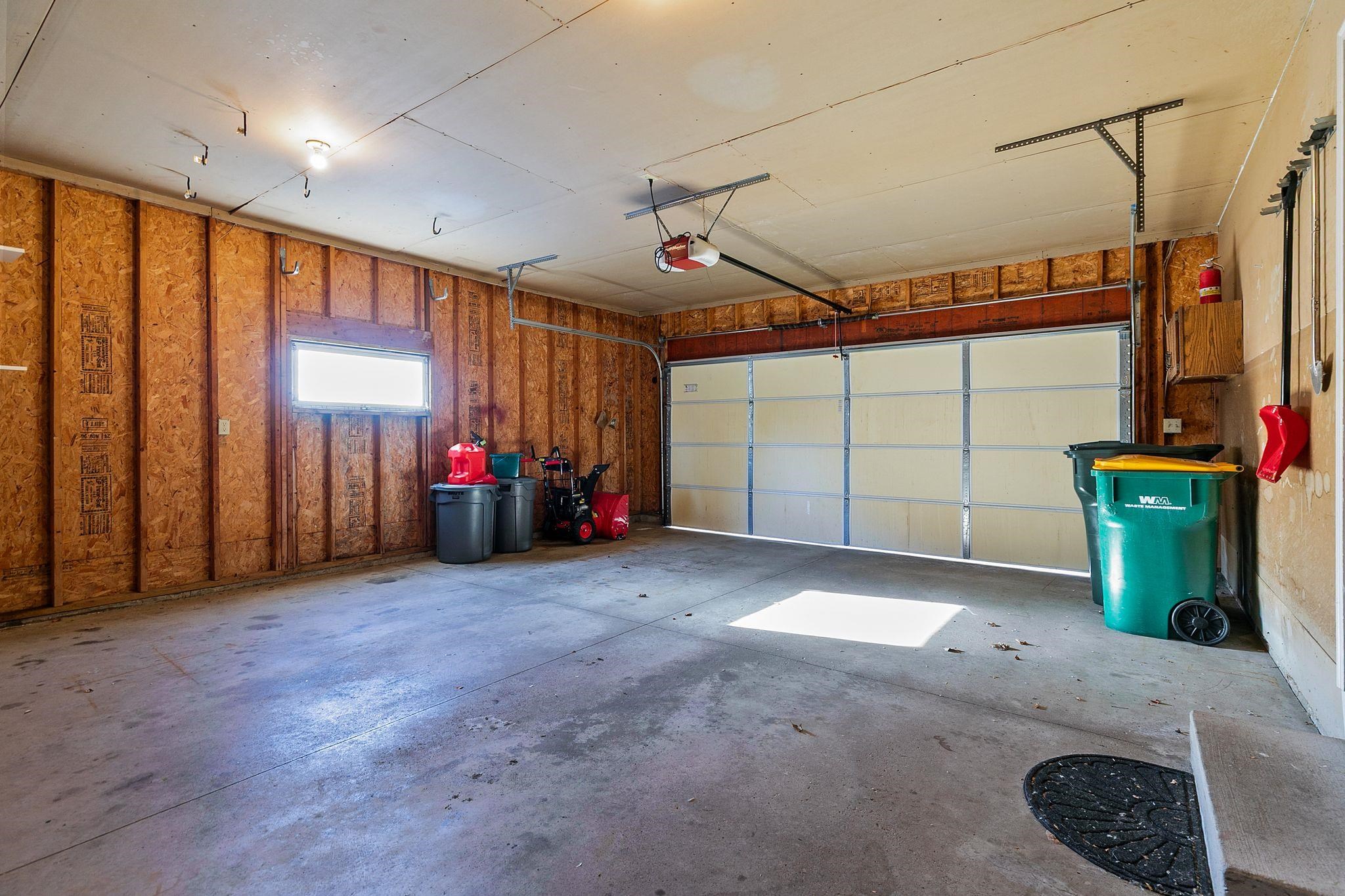 1001 County Rd V Fond du Lac, WI 54935 - Photo 32 of 40