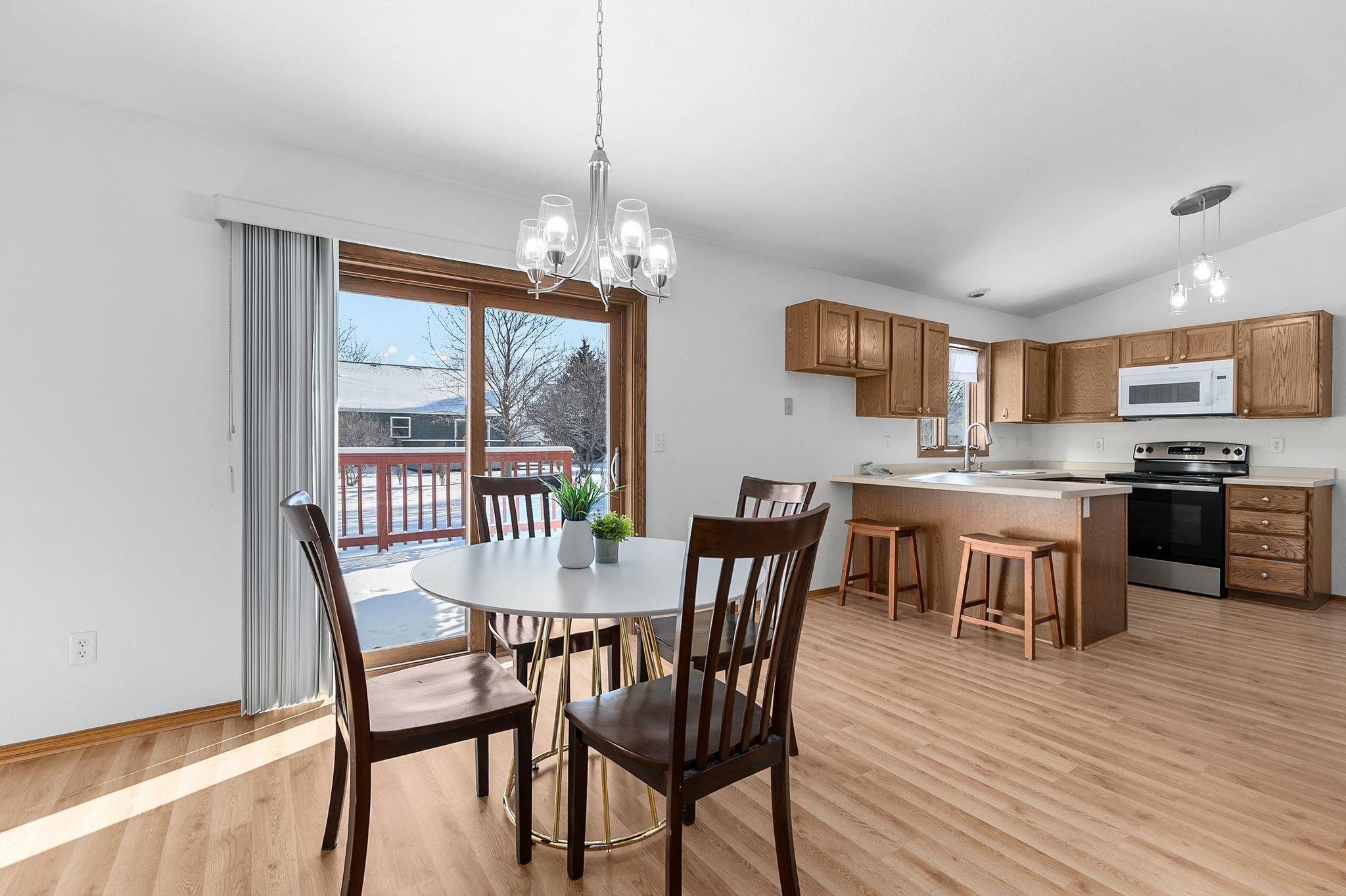 1001 County Rd V Fond du Lac, WI 54935 - Photo 6 of 40