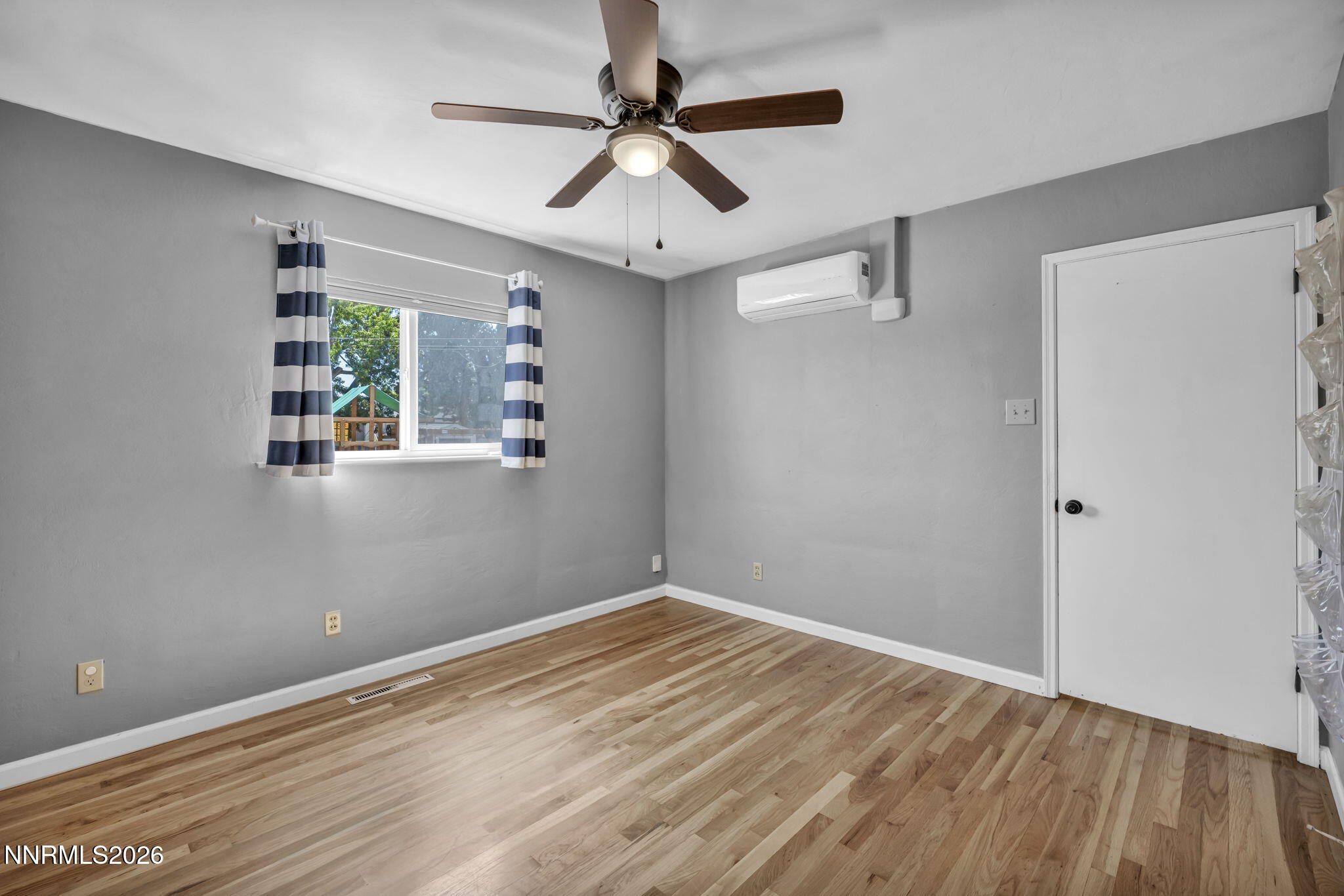 620 Belgrave Avenue Reno, NV 89502 - Photo 20 of 57 a view of room with window and ceiling fan