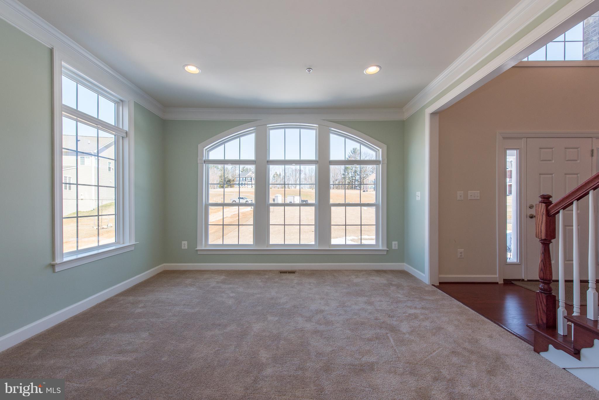 1005 Marshane Road Reisterstown, MD 21136 - Photo 3 of 30 Living Room