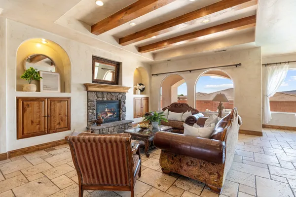 $1,050,000 | 480 West Tonapah Way, Ivins, UT 84738