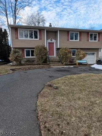 $4,100 | 139 Halsey Road, Parsippany, NJ 07054