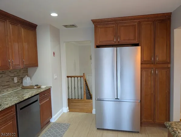 $4,100 | 139 Halsey Road, Parsippany, NJ 07054