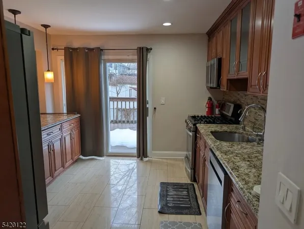 $4,100 | 139 Halsey Road, Parsippany, NJ 07054
