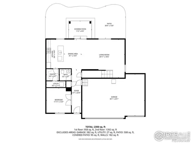 a street sign on a wall