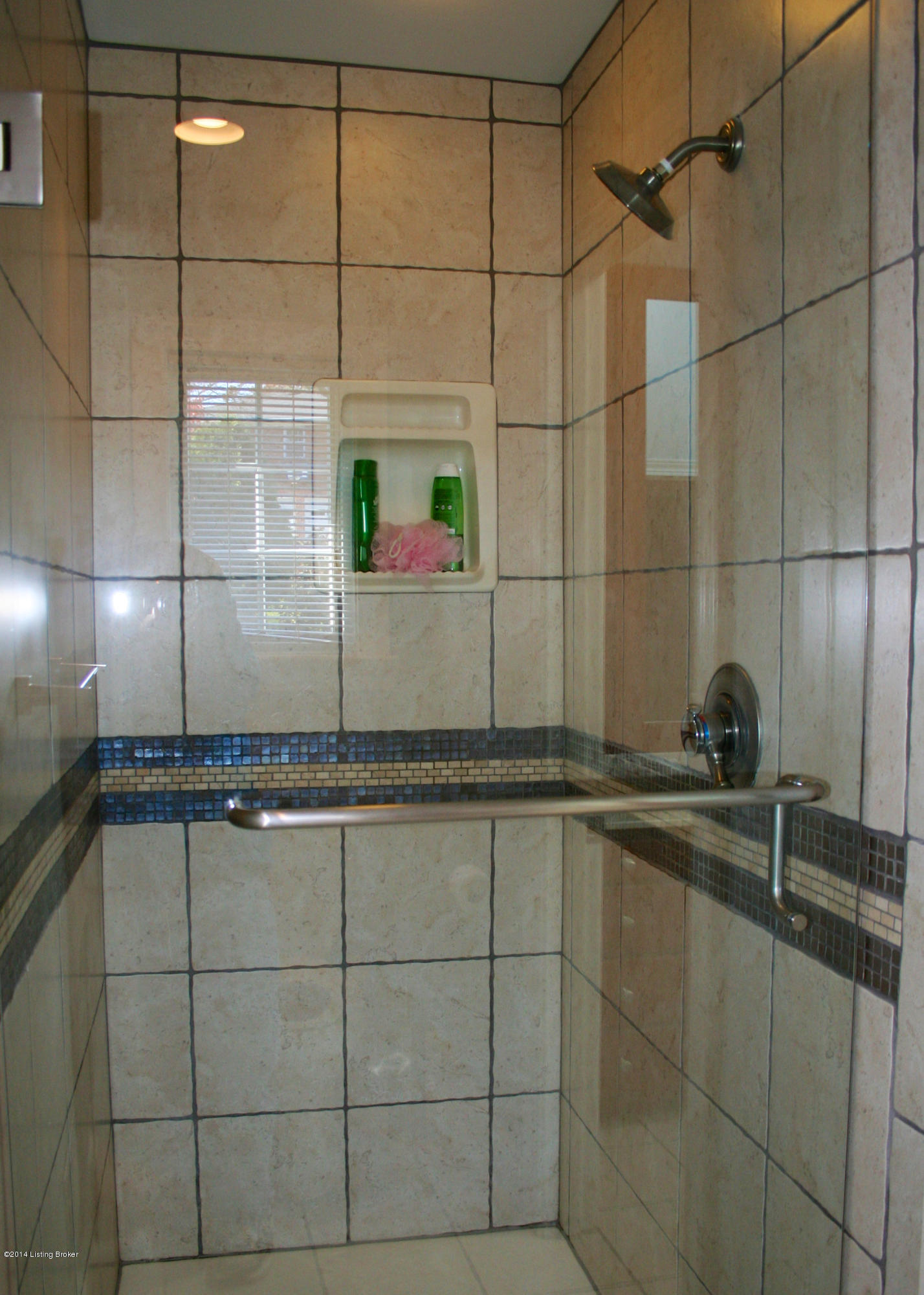5206 Eastwind Road Louisville, KY 40207 - Photo 15 of 54 Master Bathroom