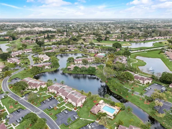 $2,075 | 9278 Vista Del Lago, Unit 31F, Boca Raton, FL 33428