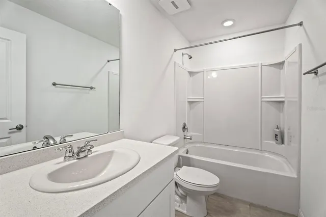 $330,000 | 1292 Lago Vista Court, Kissimmee, FL 34746