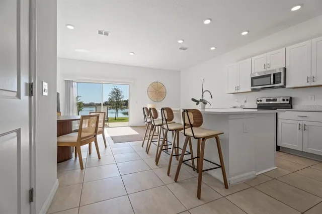 $330,000 | 1292 Lago Vista Court, Kissimmee, FL 34746