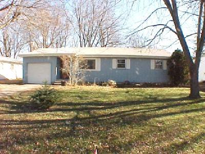216 North Ken Avenue Springfield, MO 65802 - Photo 1 of 1 Primary Photo