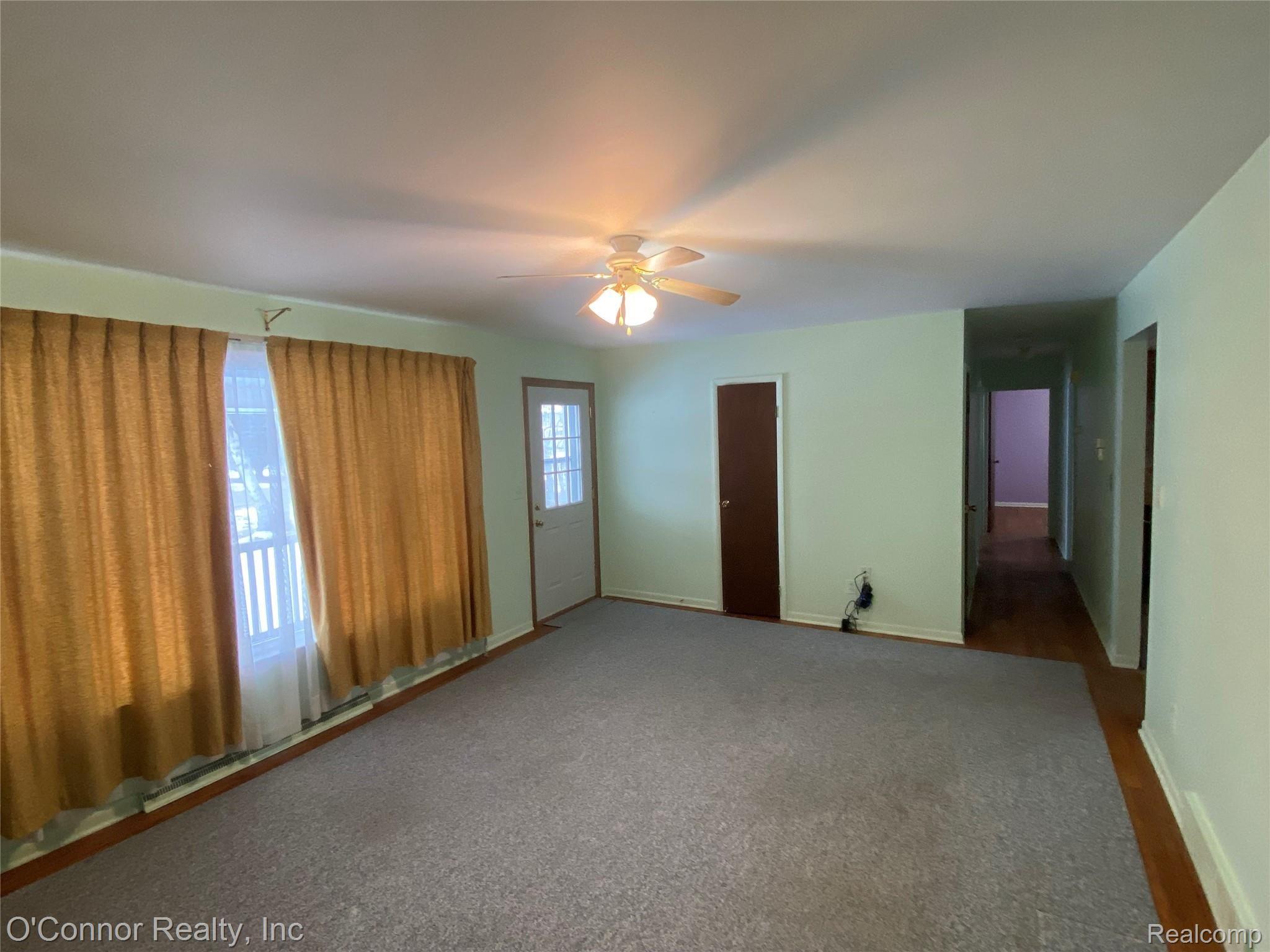 3333 Range Road Port Huron, MI 48060 - Photo 2 of 18 IMG_2798.jpg
