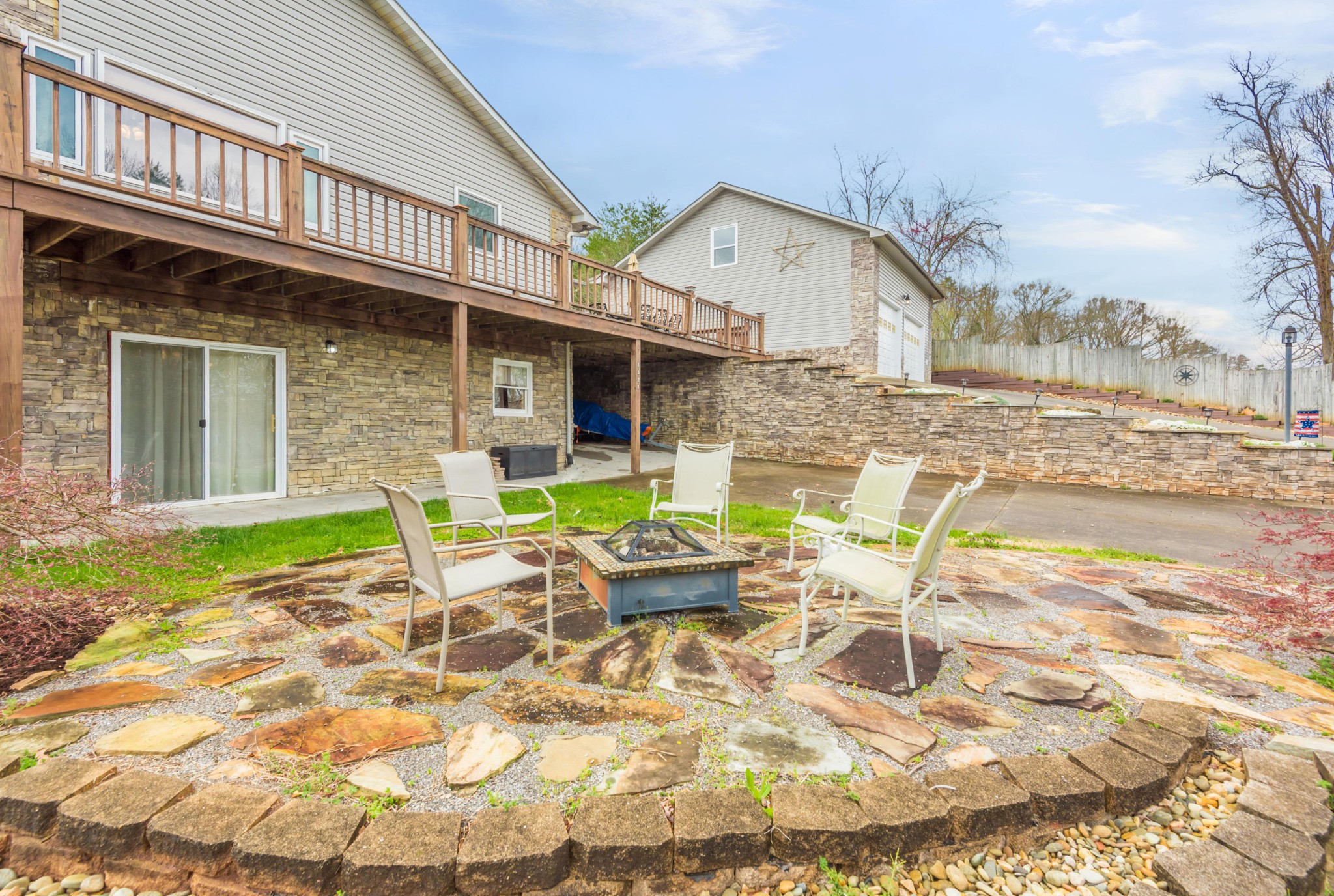 1521 Blockhouse Road Maryville, TN 37803 - Photo 3 of 40 a front view of a house with garden
