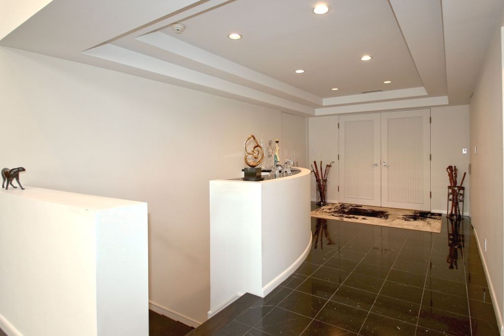 33 Barney Hill Road Wayland, MA 01778 - Photo 2 of 26 Gallery Image 2