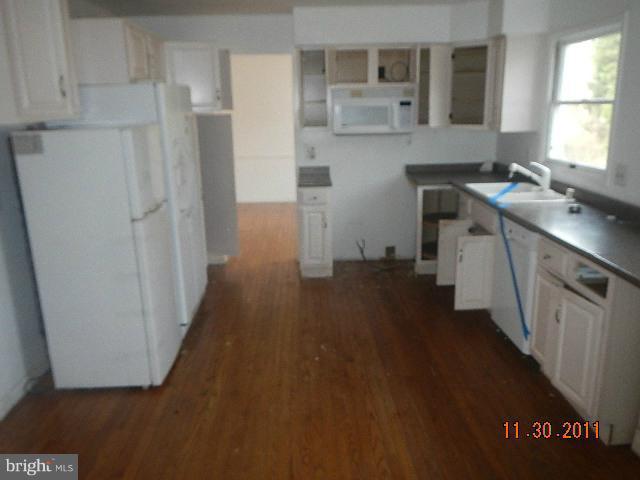 705 Bonifant Road Silver Spring, MD 20905 - Photo 8 of 10 Kitchen