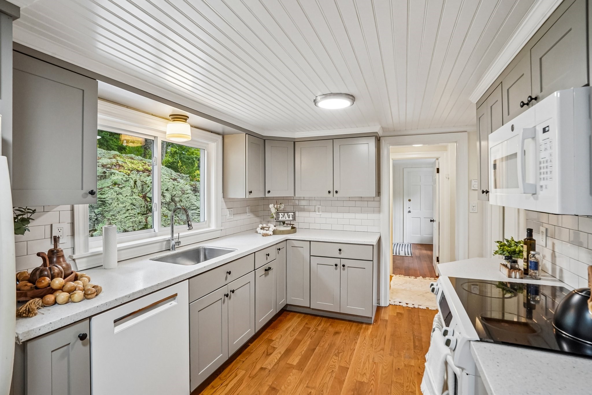 1 Constitution Road Lexington, MA 02421 - Photo 6 of 21 Gallery Image 6