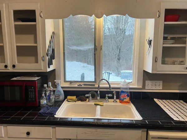 $425,000 | 135 Overlook Drive, Londonderry, VT 05148