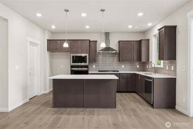 $769,995 | 5715 147th St Court East, Unit 2, Puyallup, WA 98375