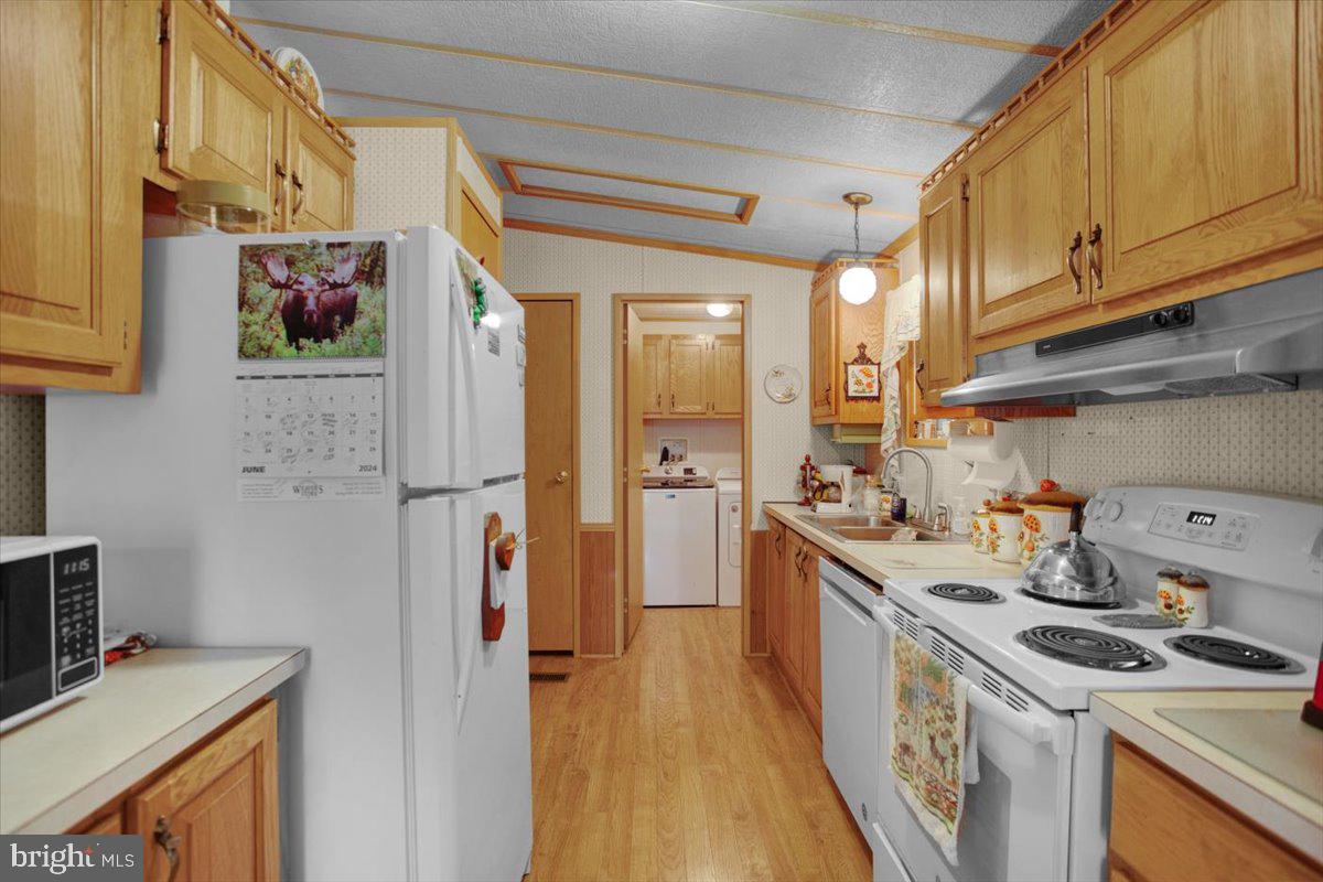 223 Maple Avenue Manheim, PA 17545 - Photo 12 of 29 Kitchen