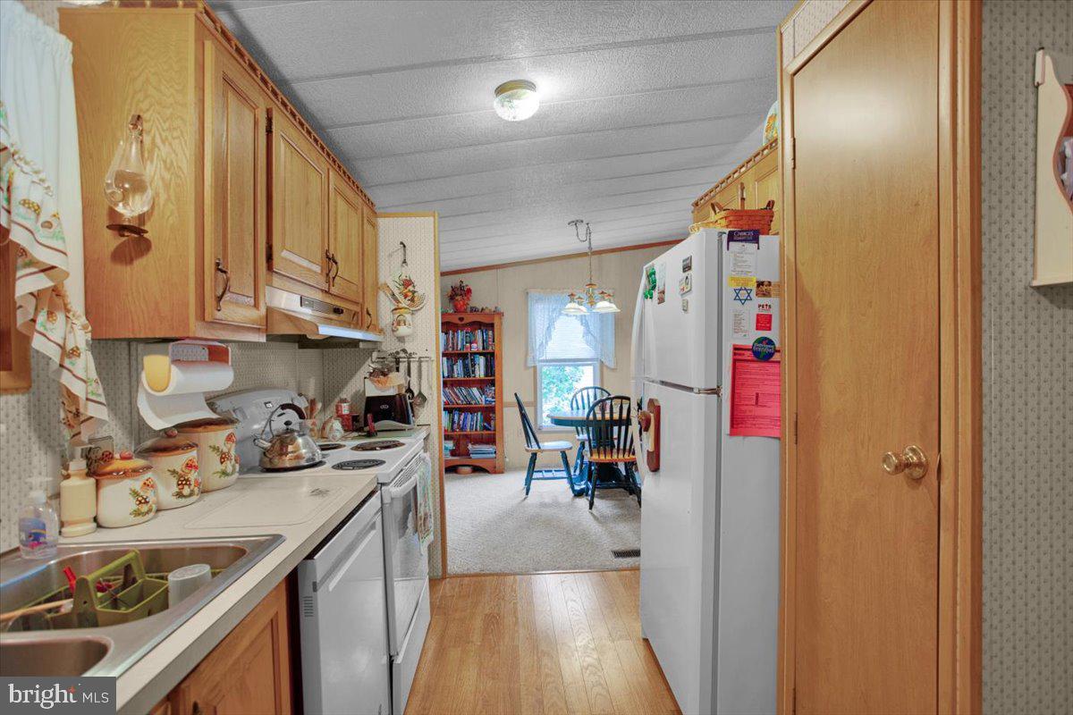 223 Maple Avenue Manheim, PA 17545 - Photo 14 of 29